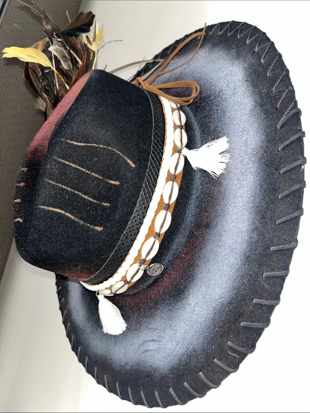 Women's Bohemian Feather Trimmed Western Hat in Black and Rust